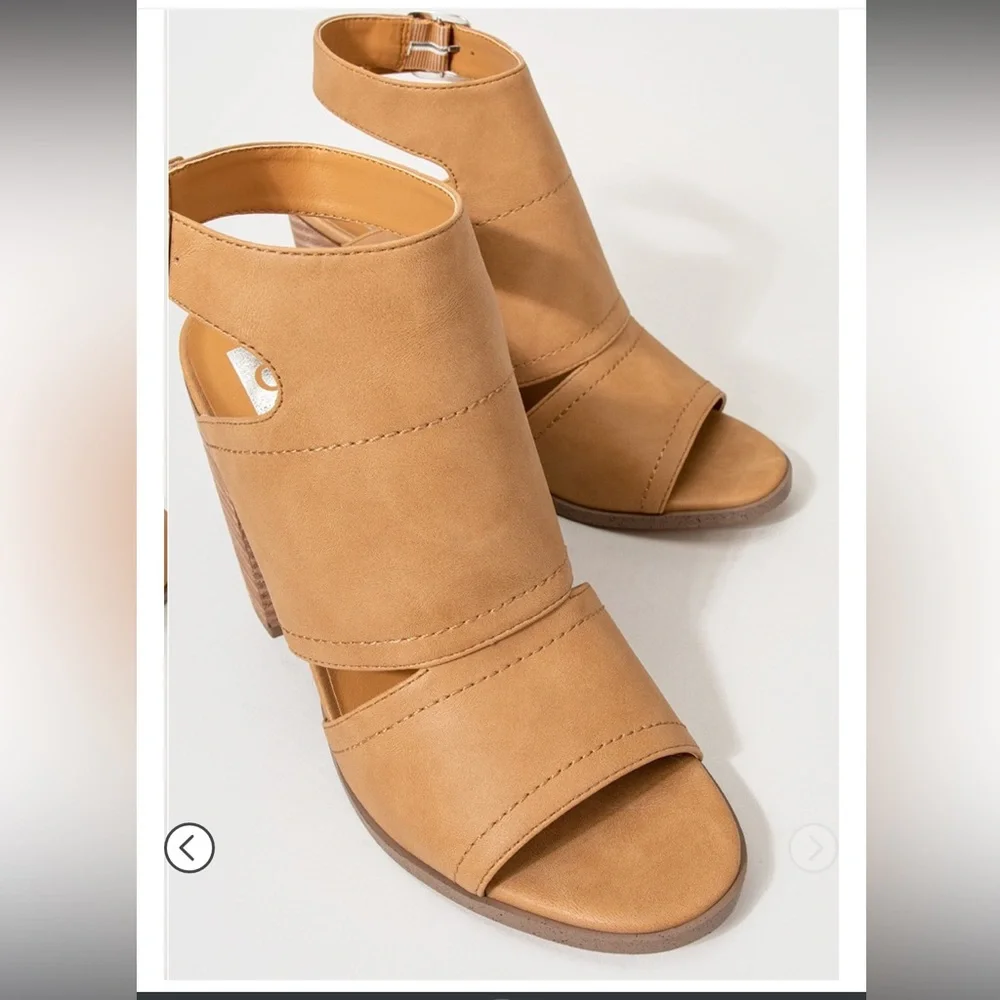 DV by Dolce Vita heel height